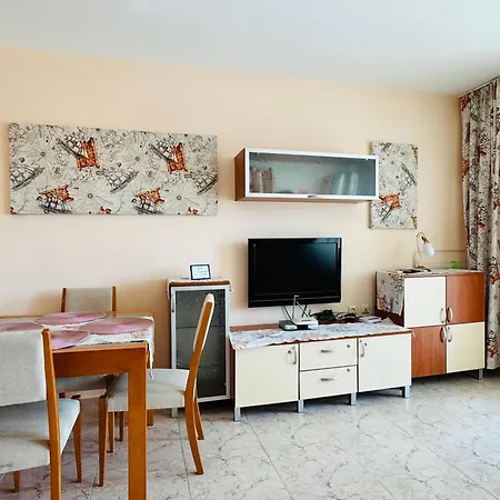 Lazur 1 7- 5 Apartament