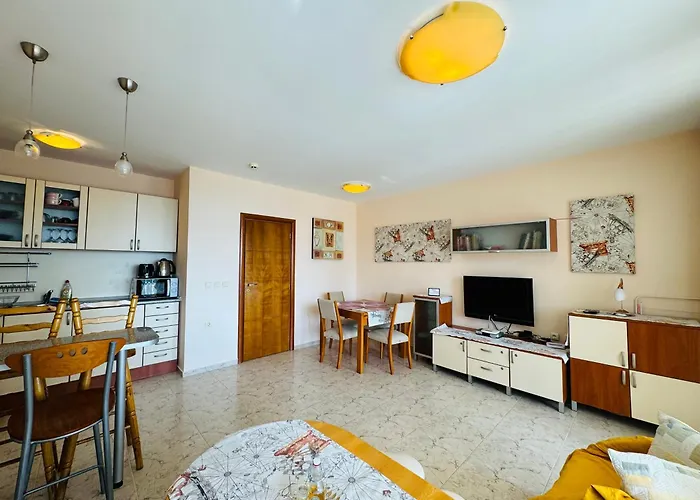 公寓 Lazur 1 7- 5 *